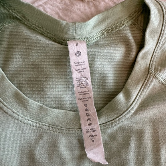 Lululemon | Swiftly Tech Short-Sleeve Shirt 2.0
Hip Length - Picture 2 of 3